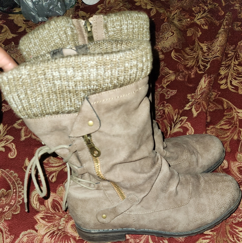 Women boots CUTE!!